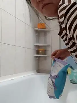 Snapshot of Zulfiya_Bruce chatting on November 1, 2025, 6:13 pm Zulfiya Bruce online show from November 1, 2025, 6:13 pm