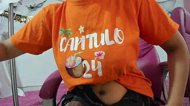 Snapshot of CAMILA--REY chatting on October 8, 2025, 11:56 am CAMILA--REY online show from October 8, 2025, 11:56 am