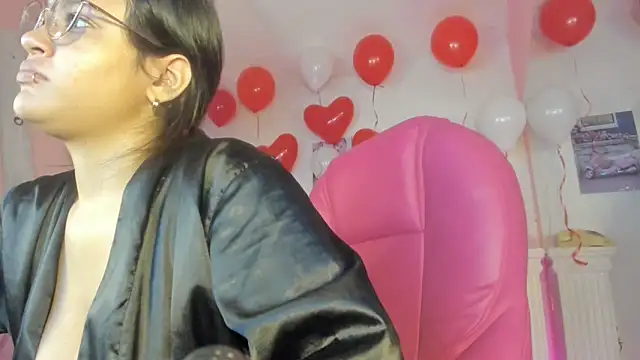 CAMILA--REY online show from February 14, 2025, 2:12 pm