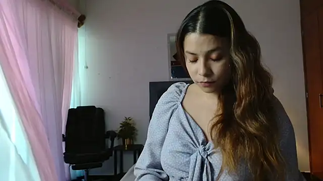 3littleschoolteens online show from July 26, 2026, 12:28 am