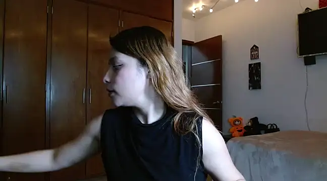 3littleschoolteens online show from March 4, 2025, 8:49 pm