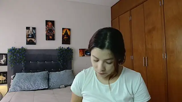 Snapshot of 3littleschoolteens chatting on October 14, 2025, 4:29 pm 3littleschoolteens online show from October 14, 2025, 4:29 pm