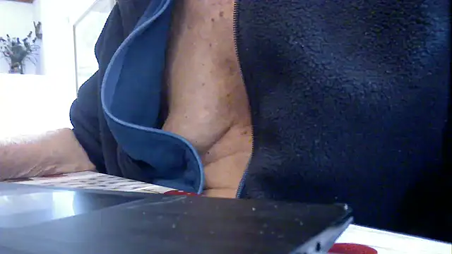 tachione2 online show from October 9, 2025, 9:43 am