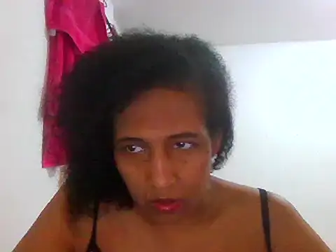 Snapshot of Aishamara chatting on March 21, 2025, 3:35 pm Aishamara online show from March 21, 2025, 3:35 pm