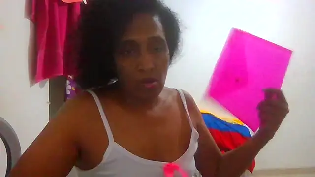 Snapshot of Aishamara chatting on October 3, 2025, 2:26 am Aishamara online show from October 3, 2025, 2:26 am