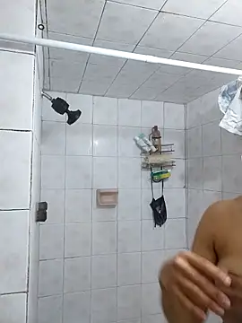 LaInsaciableIntensa online show from September 17, 2025, 10:34 pm