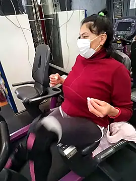 LaInsaciableIntensa online show from November 28, 2025, 5:02 pm