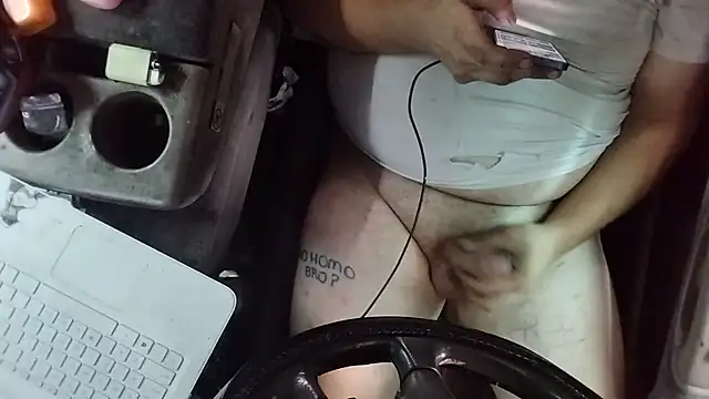 fuckineverett online show from September 21, 2025, 6:57 pm