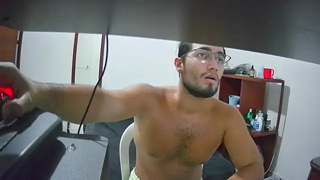 Snapshot of lechero226 chatting on September 19, 2025, 10:47 pm lechero226 online show from September 19, 2025, 10:47 pm