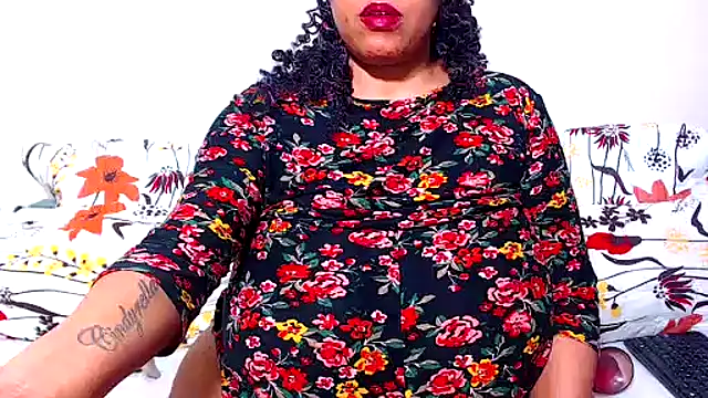 Snapshot of Ebonylovelyx chatting on October 2, 2025, 8:45 pm Ebonylovelyx online show from October 2, 2025, 8:45 pm