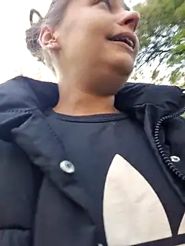 Keli Jessi online show from October 21, 2025, 1:32 pm