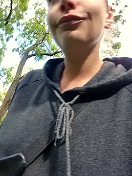 Keli Jessi online show from May 29, 2026, 1:17 pm