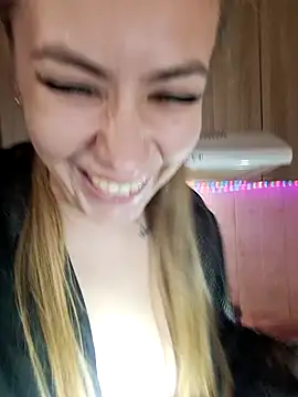 Keli Jessi online show from December 7, 2024, 4:31 pm