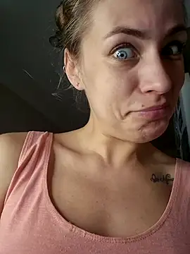 Snapshot of Keli_Jessi chatting on February 22, 2026, 9:27 pm Keli Jessi online show from February 22, 2026, 9:27 pm