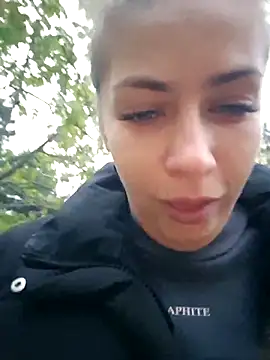 Keli Jessi online show from November 17, 2025, 2:21 pm