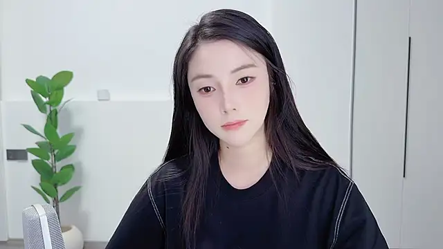 Snapshot of HaagenDazs_ chatting on October 8, 2025, 1:12 pm HaagenDazs  online show from October 8, 2025, 1:12 pm