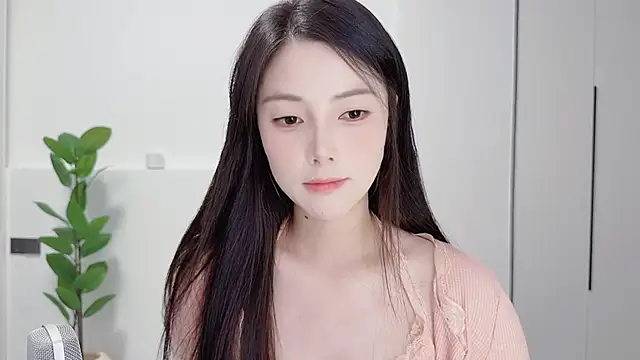 Snapshot of HaagenDazs_ chatting on October 9, 2025, 1:33 pm HaagenDazs  online show from October 9, 2025, 1:33 pm