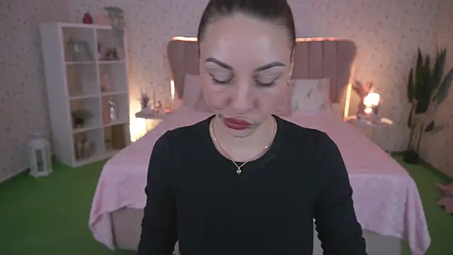 Snapshot of KristiiMax chatting on April 20, 2026, 7:22 am KristiiMax online show from April 20, 2026, 7:22 am