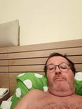 mike9473 online show from September 28, 2025, 8:49 pm