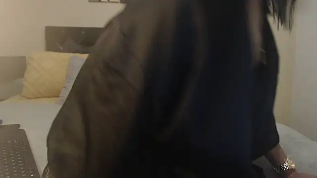 Creamyass22 online show from May 14, 2026, 4:04 pm