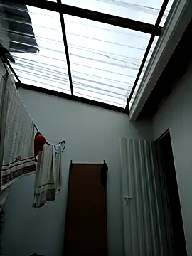 Snapshot of LunaZambrano chatting on October 11, 2025, 2:51 pm LunaZambrano online show from October 11, 2025, 2:51 pm