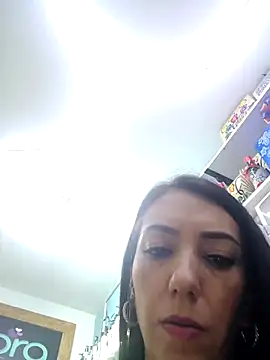 LunaZambrano online show from March 19, 2026, 5:13 pm