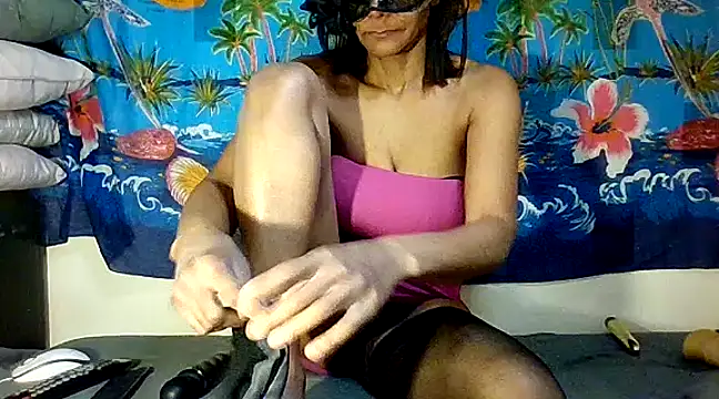 laetitiafun online show from February 18, 2025, 11:55 am