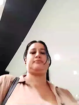 keilymadam online show from January 29, 2025, 5:45 pm