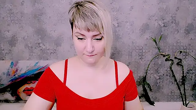Snapshot of Djullia chatting on July 6, 2026, 5:58 am Djullia online show from July 6, 2026, 5:58 am
