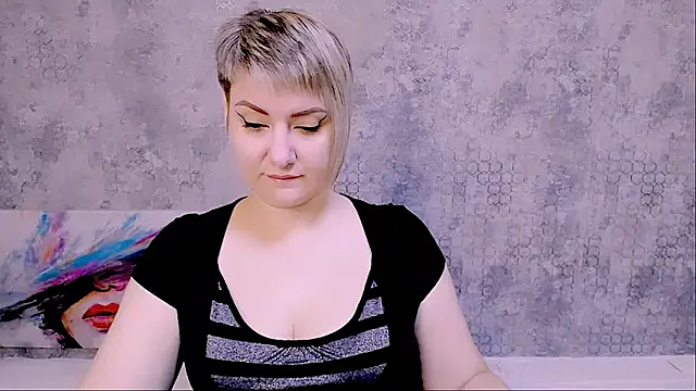 Snapshot of Djullia chatting on October 3, 2025, 5:20 am Djullia online show from October 3, 2025, 5:20 am