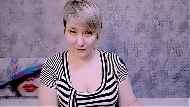 Djullia online show from February 17, 2025, 3:33 pm