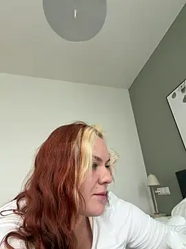 Snapshot of AnjaAmelia chatting on May 11, 2026, 1:45 pm AnjaAmelia online show from May 11, 2026, 1:45 pm