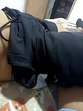 annie-19 online show from December 15, 2025, 9:09 pm