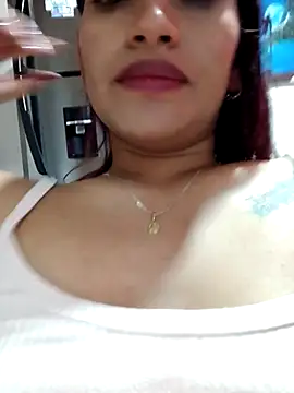 Snapshot of annie-19 chatting on September 19, 2025, 7:07 pm annie-19 online show from September 19, 2025, 7:07 pm