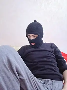 arabqueen online show from December 14, 2025, 6:24 pm