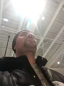 Snapshot of Govora chatting on March 2, 2025, 4:36 pm Govora online show from March 2, 2025, 4:36 pm