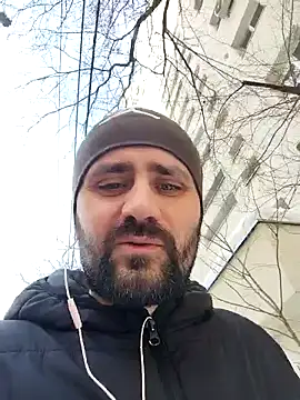 Snapshot of Govora chatting on February 22, 2025, 10:51 am Govora online show from February 22, 2025, 10:51 am