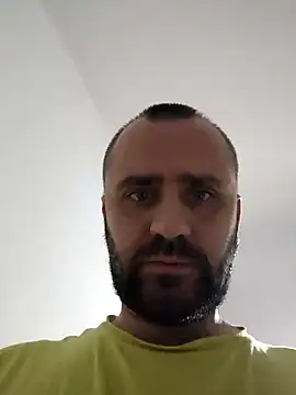 Snapshot of Govora chatting on January 22, 2025, 6:31 pm Govora online show from January 22, 2025, 6:31 pm