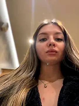 Snapshot of KrisMagnoly chatting on November 1, 2025, 4:23 pm KrisMagnoly online show from November 1, 2025, 4:23 pm