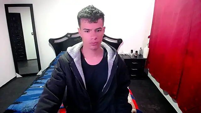 Snapshot of Deiby_casas chatting on February 24, 2025, 11:10 am Deiby casas online show from February 24, 2025, 11:10 am