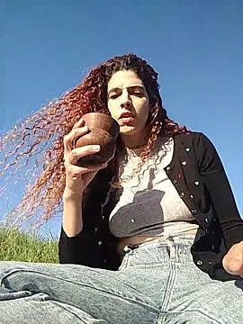 Snapshot of Kleopatracolo chatting on October 19, 2025, 9:28 pm Kleopatracolo online show from October 19, 2025, 9:28 pm