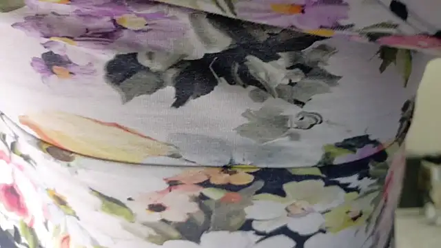 Emihaze online show from November 11, 2025, 7:30 pm