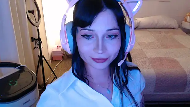 Snapshot of latinpetit chatting on December 19, 2025, 2:59 am latinpetit online show from December 19, 2025, 2:59 am