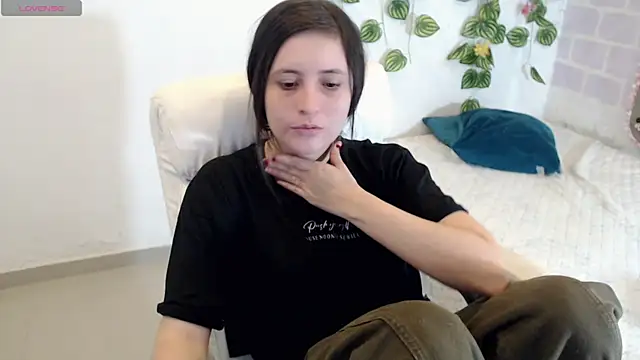 tania sweet   online show from October 19, 2025, 12:08 pm