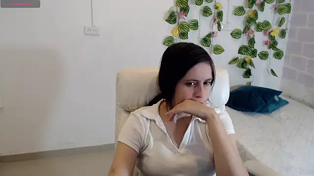 tania sweet   online show from September 30, 2025, 2:56 pm