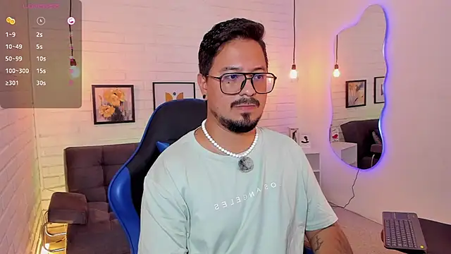 DaviidEvans  online show from September 16, 2025, 3:13 pm