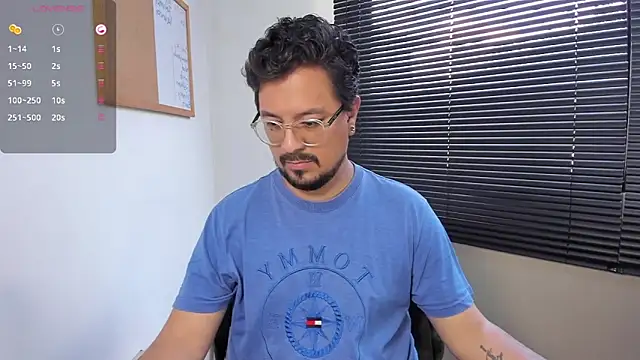 DaviidEvans  online show from December 11, 2024, 4:09 pm