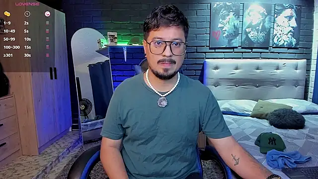 DaviidEvans  online show from June 26, 2026, 2:01 pm