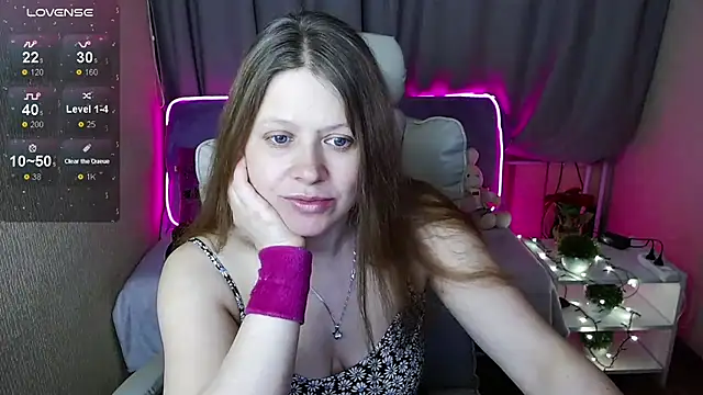 Snapshot of alekasamui chatting on February 26, 2025, 3:46 am alekasamui online show from February 26, 2025, 3:46 am