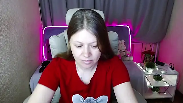 Snapshot of alekasamui chatting on March 1, 2025, 1:32 am alekasamui online show from March 1, 2025, 1:32 am